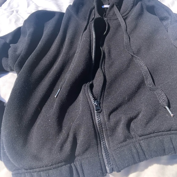 Basic Black Hoodie (with zipper) - Picture 7 of 9